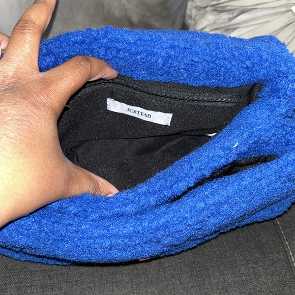 NWT Royal Blue Quilted Puffy Shoulder Bag - Picture 5 of 5